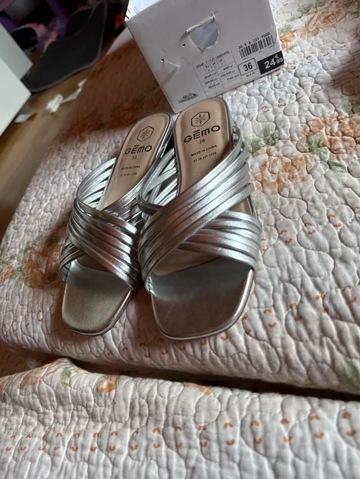 Jolies sandales neuves avec étiquette pointure 36 - photo numéro 10