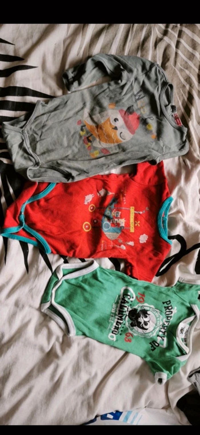 Lot de 3 body 6 mois
