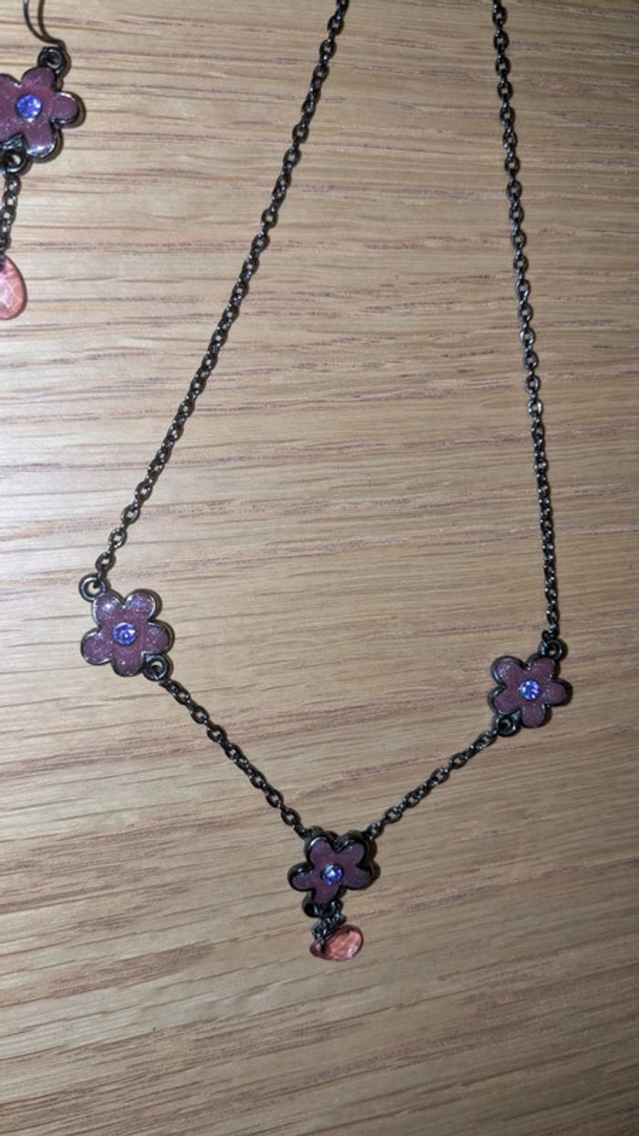 Parure collier + boucles d'oreilles rose violet