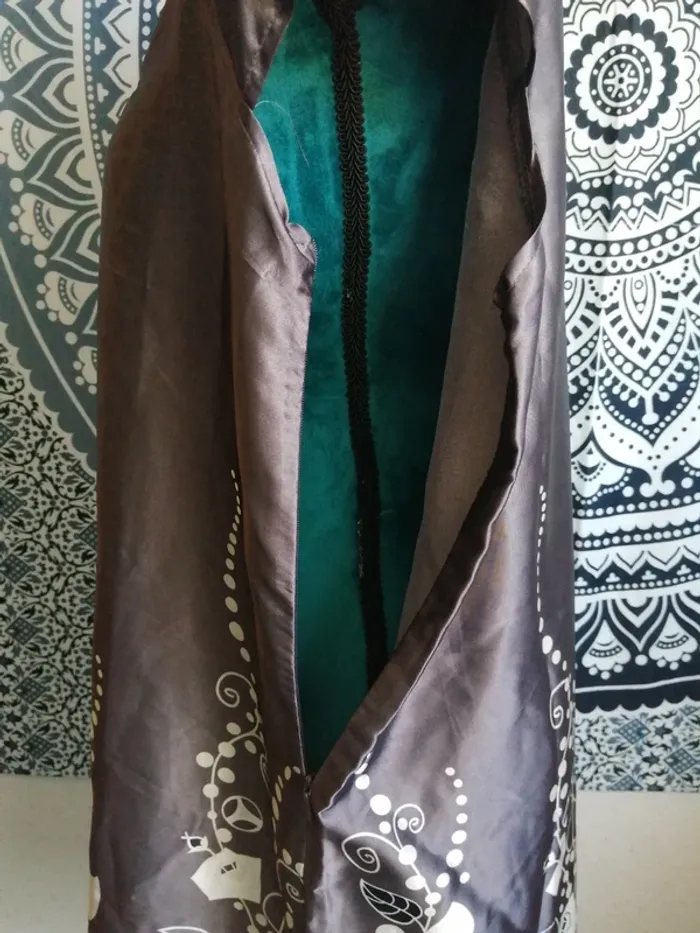 Robe marron en satin à motifs fleurs avec col bijoux / printed / (44) - photo numéro 5