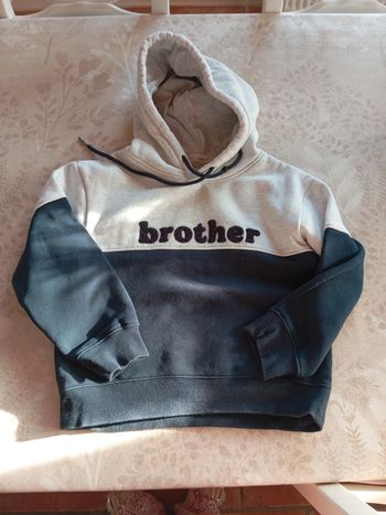 Sweat à capuche 8 ans