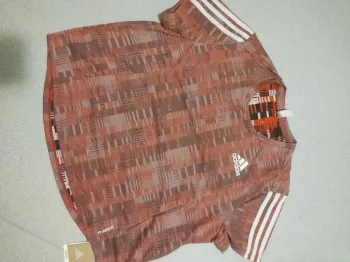 Adidas Tee shirt de sport multicolore