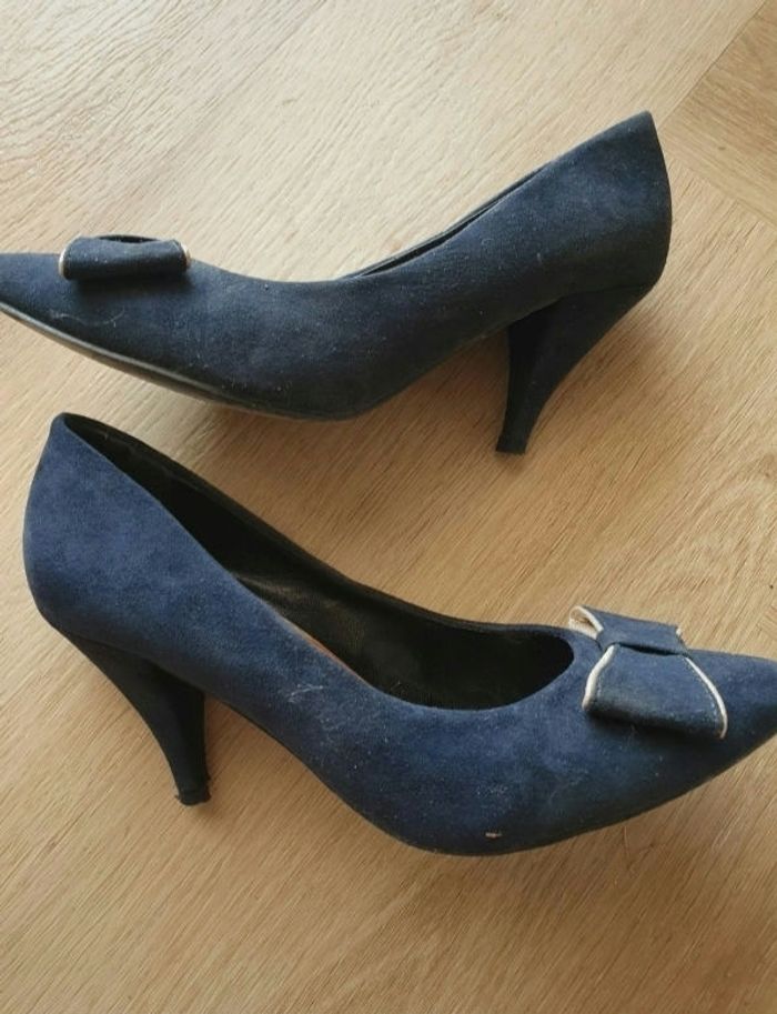 Escarpins à talons bleu avec détails dorés de la marque Gémo en taille 36 - photo numéro 3