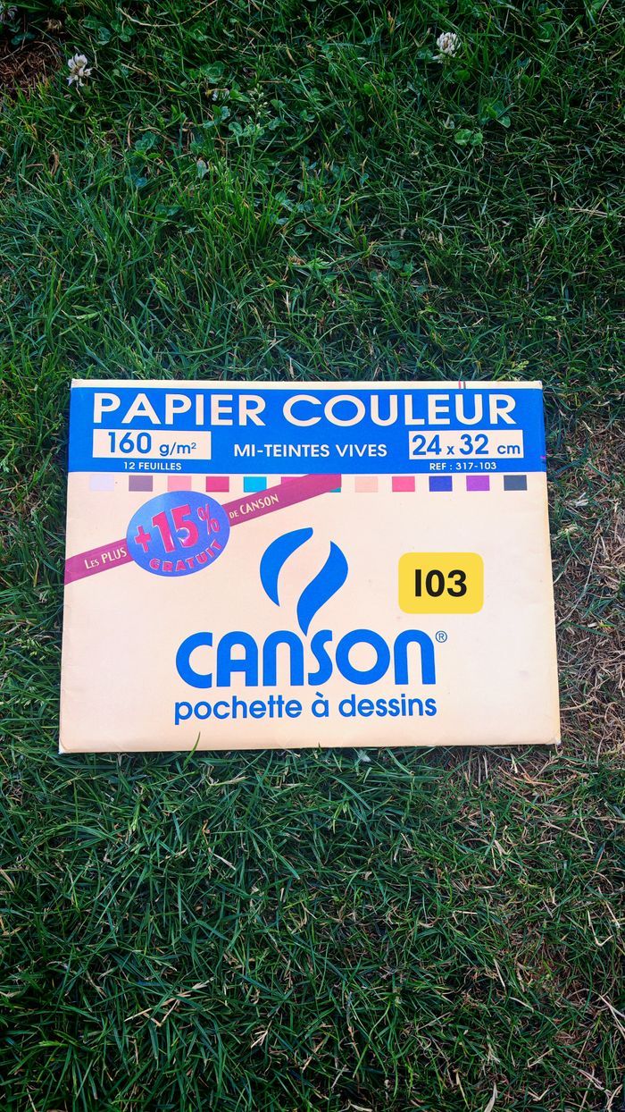 Fournitures – papier de couleur - photo numéro 4