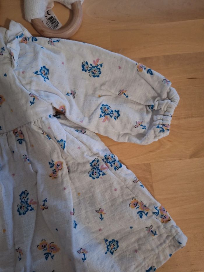 Robe pour fille taille 12mois marque petit bateau très bon état - photo numéro 2