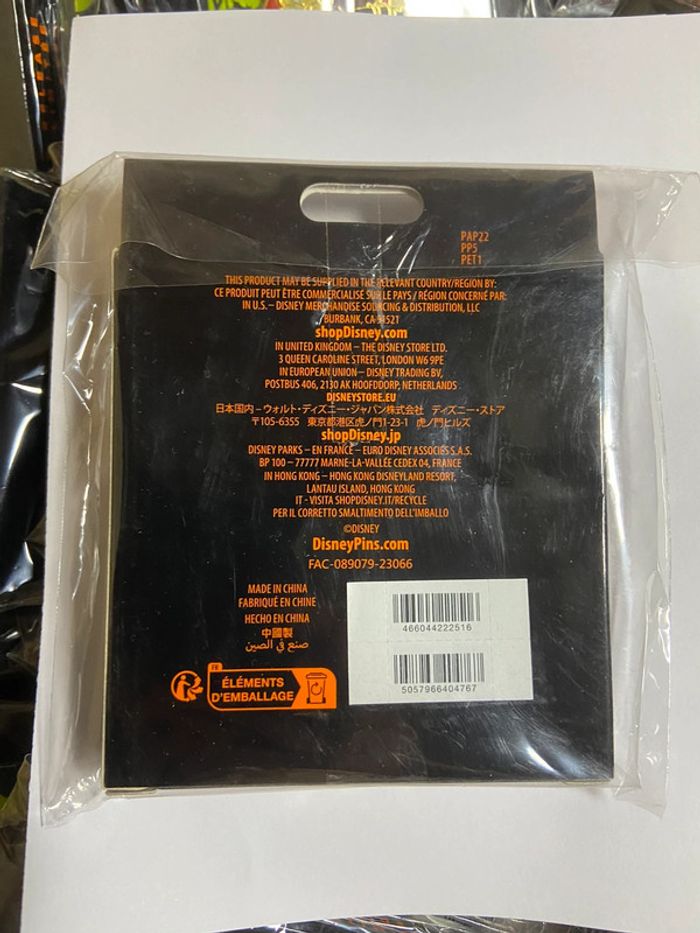 Pin's Disney Corned King Halloween Countdown Jumbo Pin édition limitée - photo numéro 3