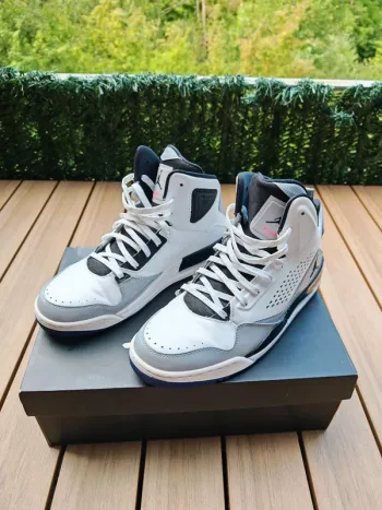 Jordan SC 3 White Black Wlf Grey 44