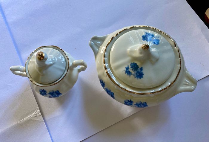 Dînette en porcelaine - photo numéro 4