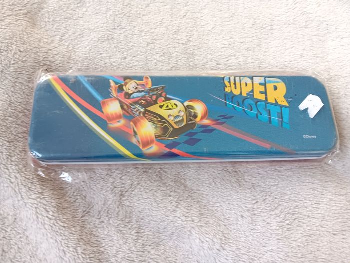 Boite en métal mickey disney