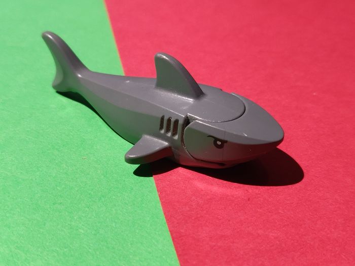 Figurine Requin gris Lego yeux imprimés - vrai Lego - photo numéro 7