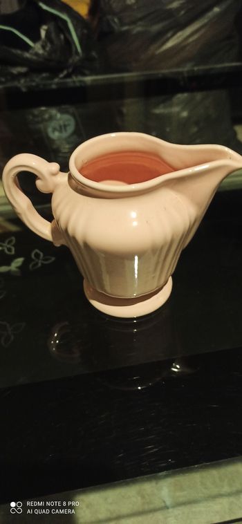 Pot à lait rose
