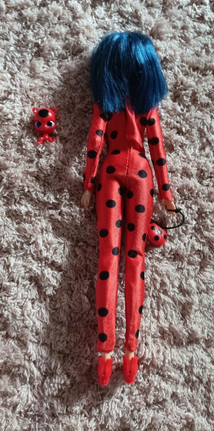 Lot de 2 poupées Miraculous Lady Bug et Rena Rouge - photo numéro 3