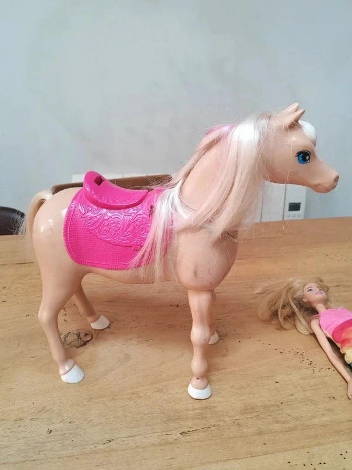 Barbie et son cheval - photo numéro 4