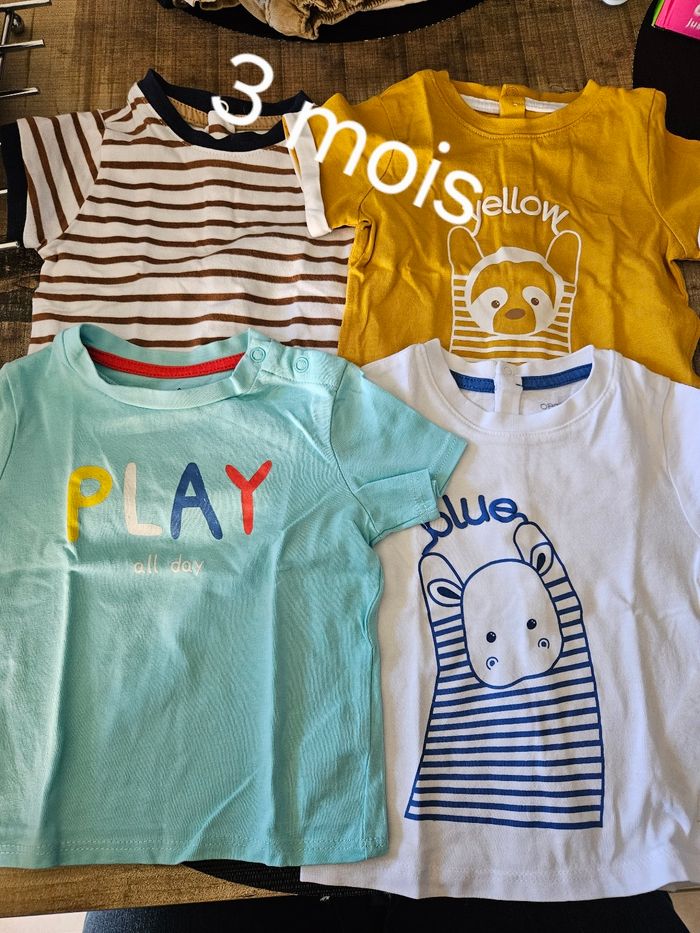 Lot 4 tee shirt 3 mois