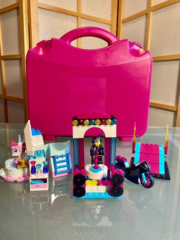 LEGO : Set 70833 The LEGO Movie 2 : La boîte à construction de Lucy - photo numéro 2