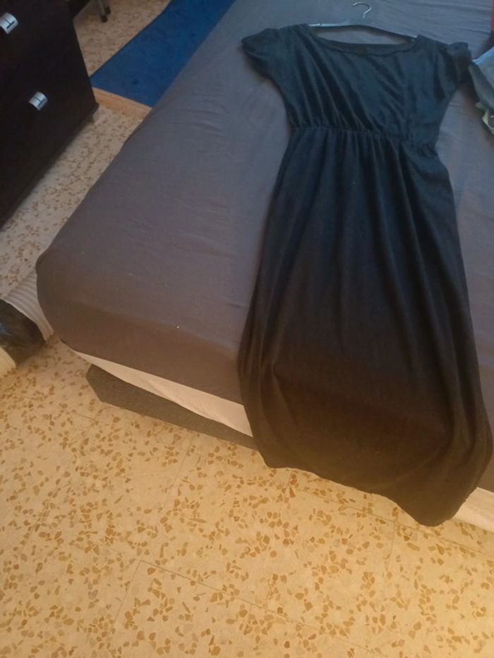 Robe noir longue - photo numéro 2