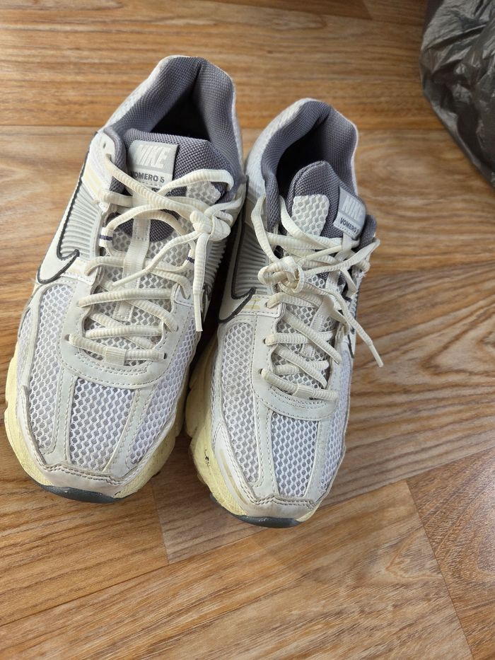 Nike Zoom vomero 5 beige 42 - photo numéro 4