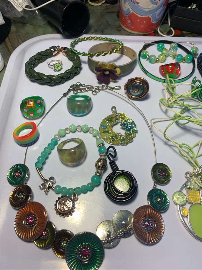 Gros lot bijoux verts ( voir descriptif) - photo numéro 2