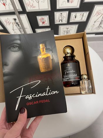 Collection Haute Parfumerie 100 ml - Fascination  Avec le livre