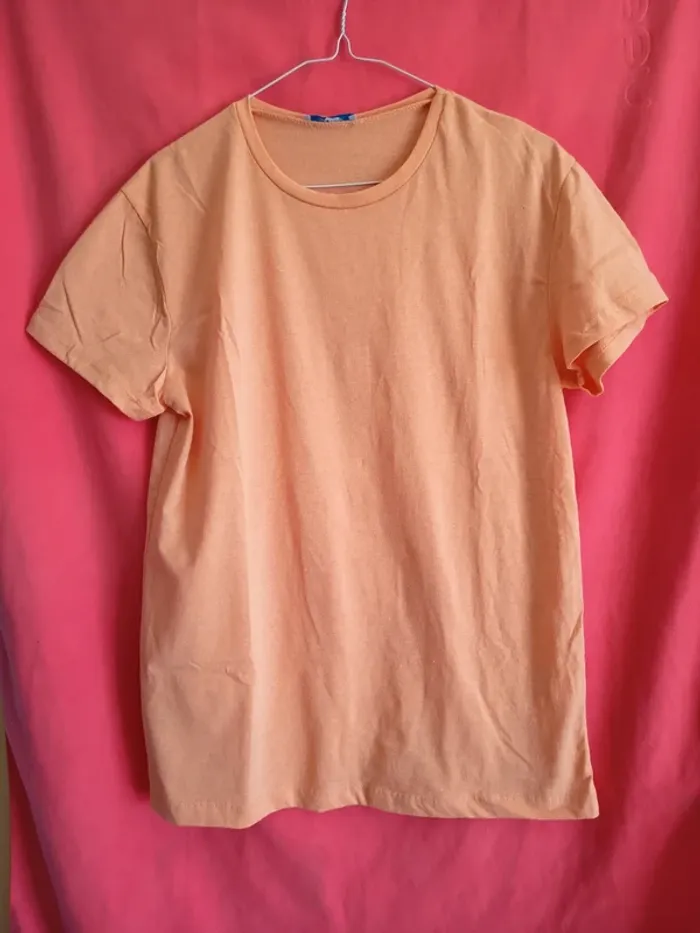 Tee-shirt manches courtes. Marque Fettyb (A284)m
