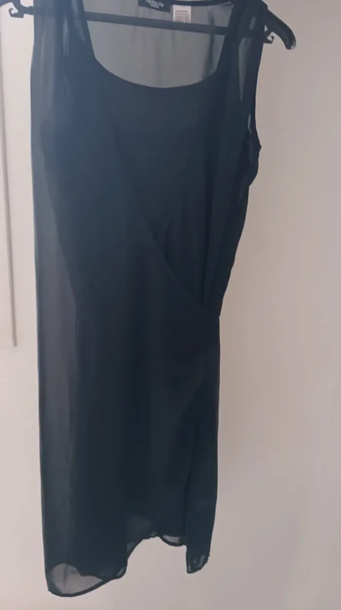 Robe 2 en 1 taille 38 Tbe - photo numéro 2