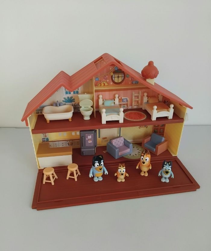 BLUEY Maison Meublée et Figurines Complète 🏡