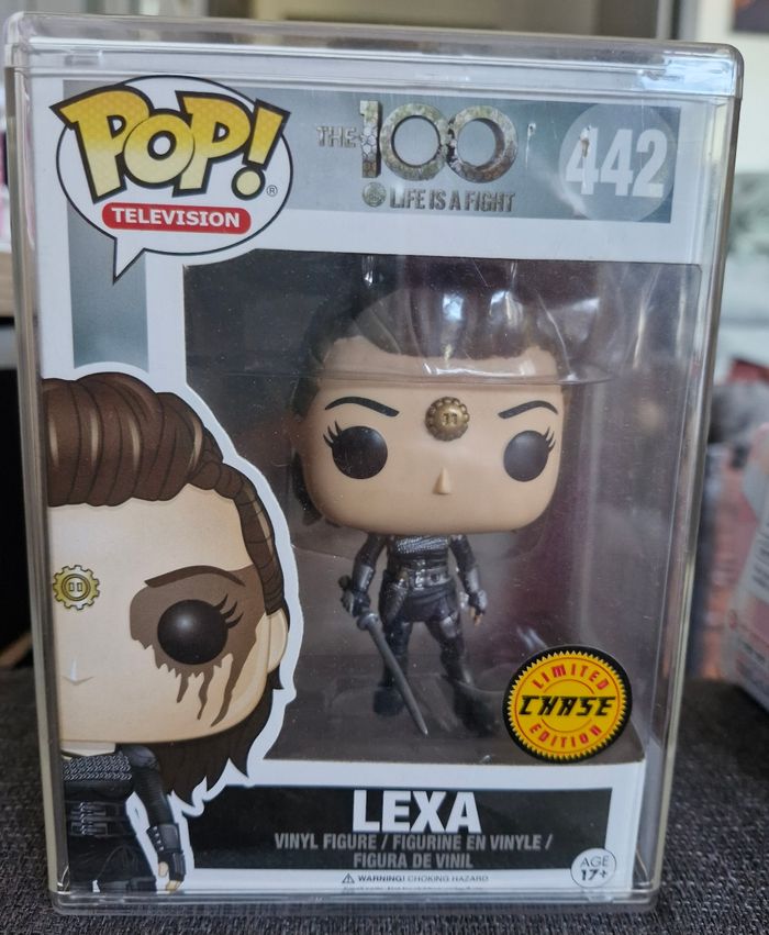 Pop the 100 Lexa chase