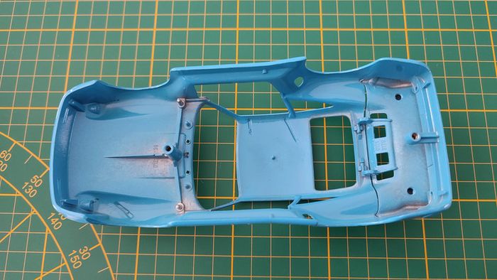 Carcasse carrosserie pièce détachée miniature Porsche 959 1/24 Burago #B46 - photo numéro 2