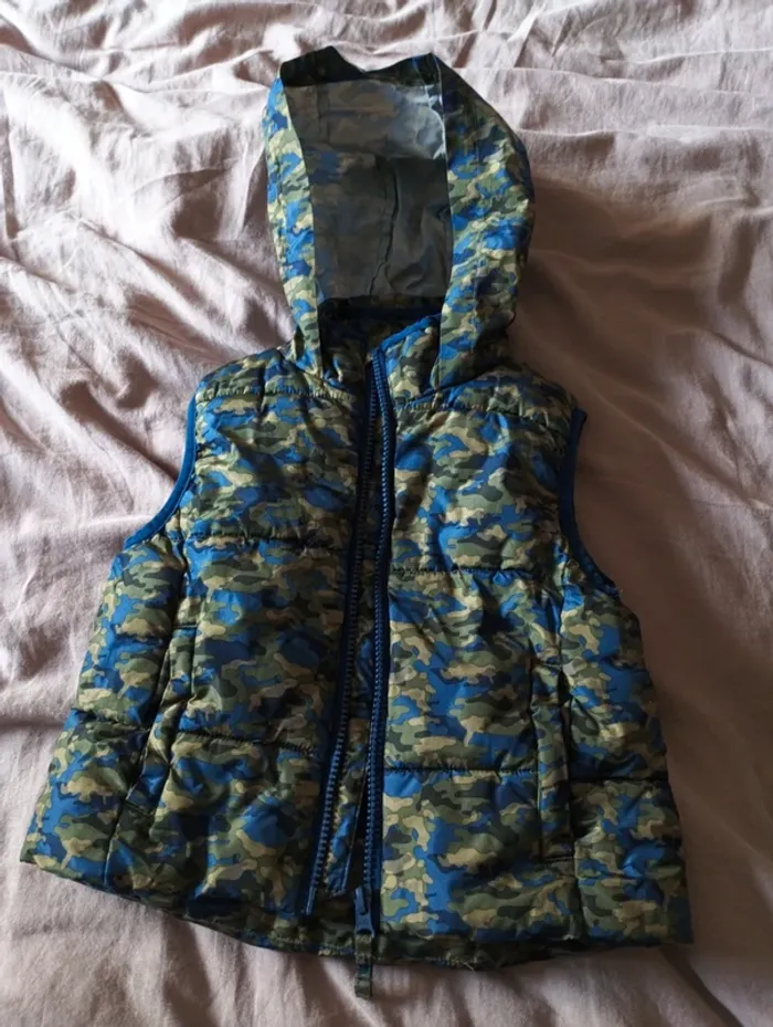 Veste manteau sans manche motifs armée taille 3/4 ans marque Tex