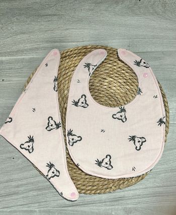 Lot 2 bavoirs koalas   rose  fait main