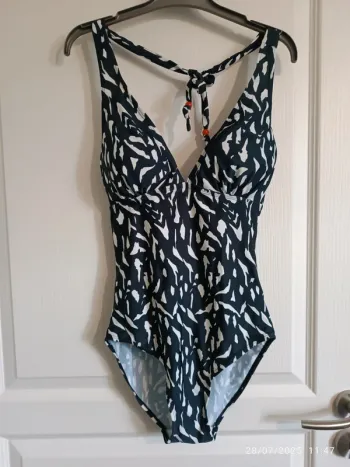 Maillot de bain une pièce femme imprimé noir et blanc