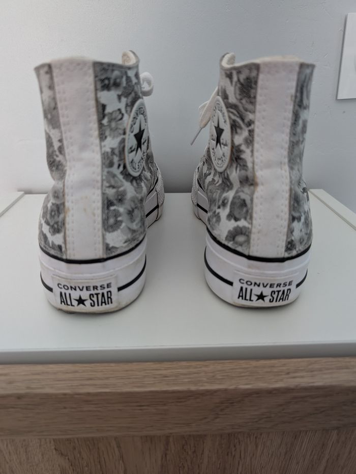 Converse à plateforme édition limitée Vintage leather black flowers T37,5 - photo numéro 3