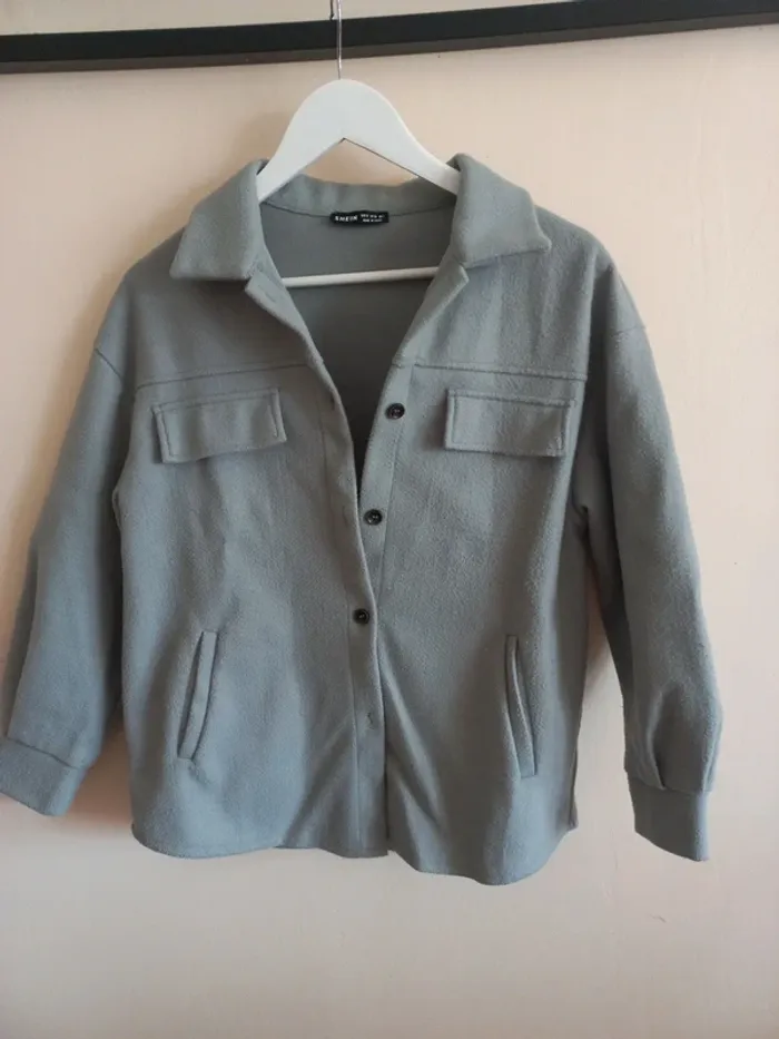 Veste grise – Élégante & chaude