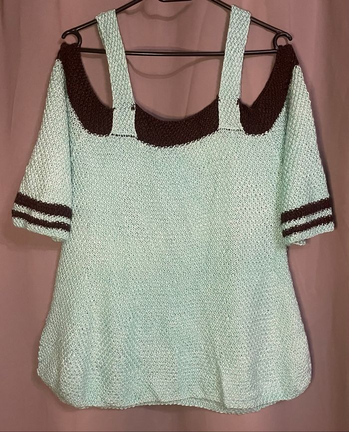 Pull en laine menthe et marron manches 3/4