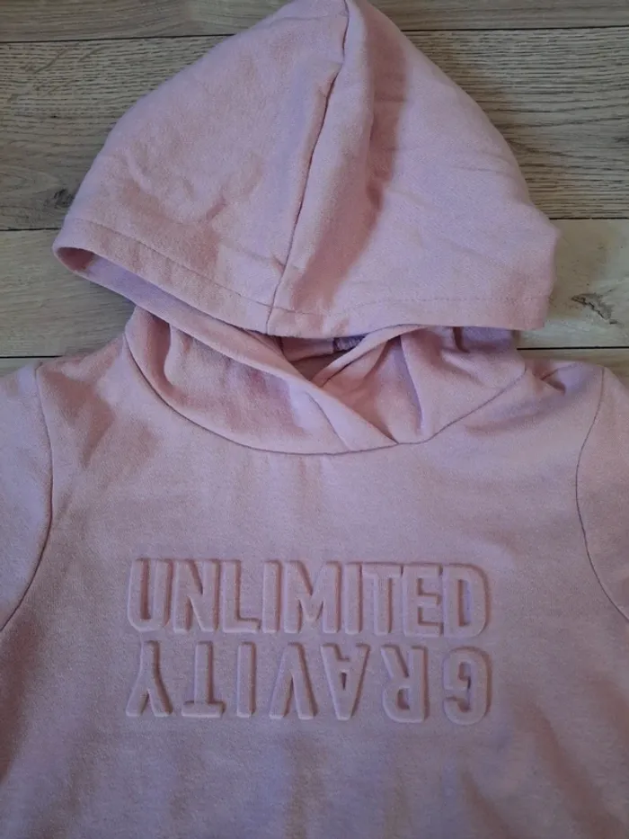Pull rose 5 ans - photo numéro 2