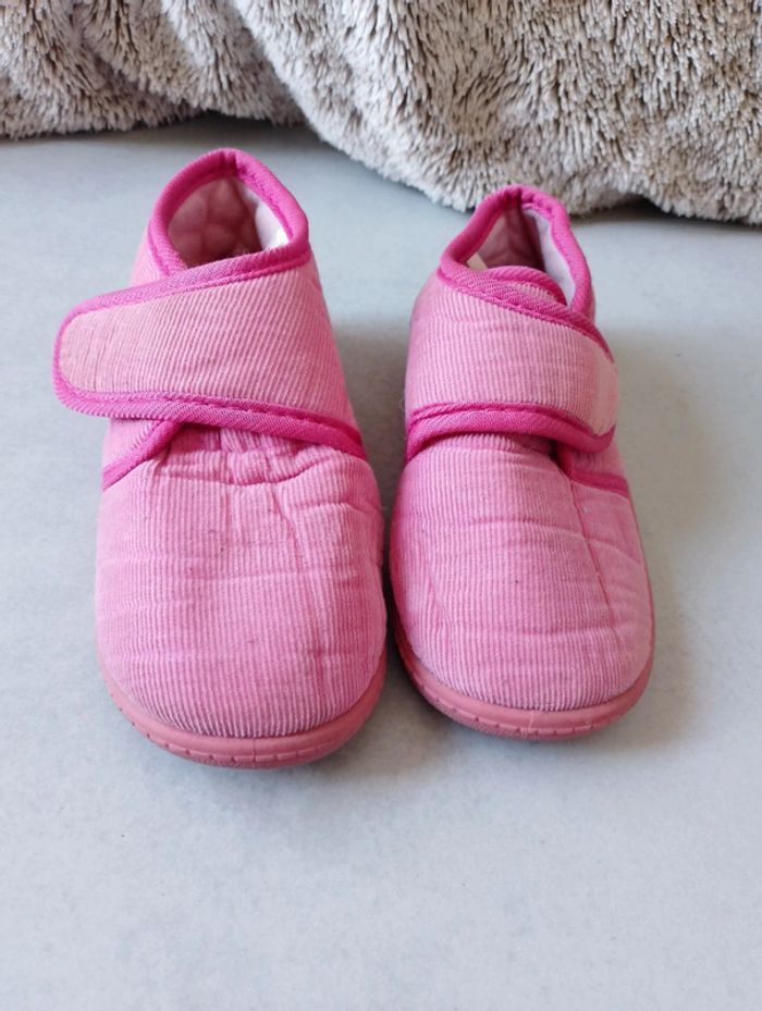 Pantoufle fille 24