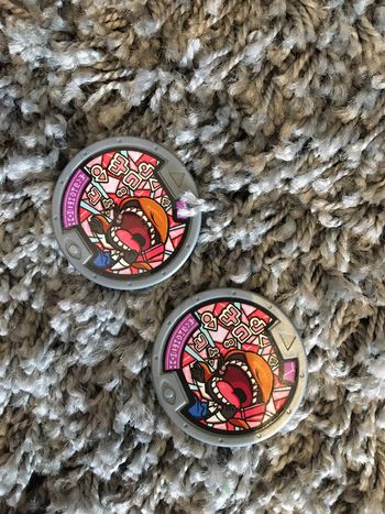 Médaillons sinistre Yokaï watch Hasbro