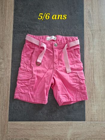 Jolie short réglable avez ceinture H&M 👧 5/6 ans