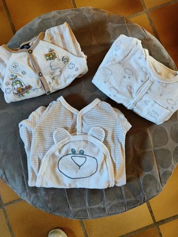 Lot pygama gigoteuse taille 6 mois