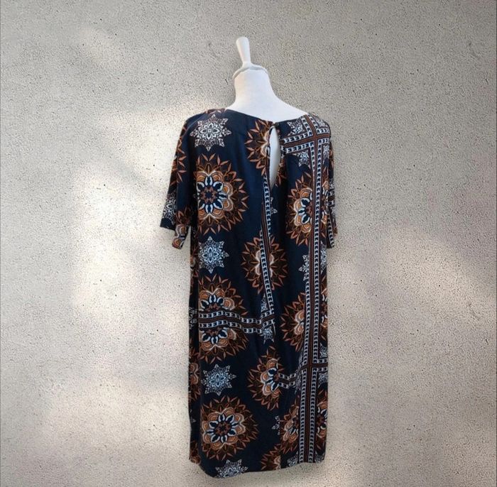Robe imprimé manches courtes taille L - photo numéro 4