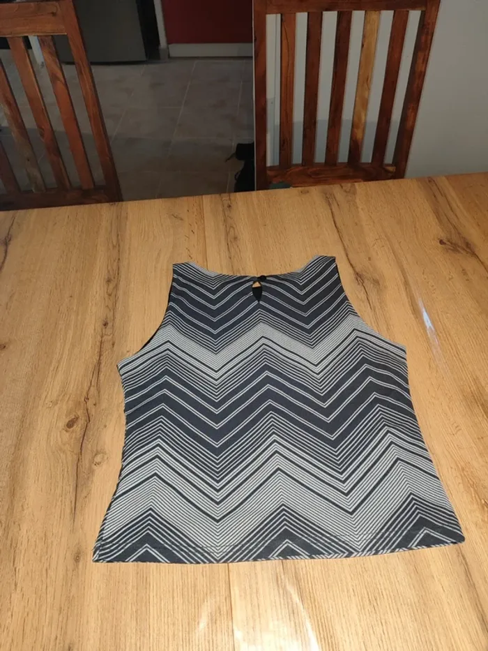 Débardeur noir à motif zigzag - Taille M - photo numéro 3