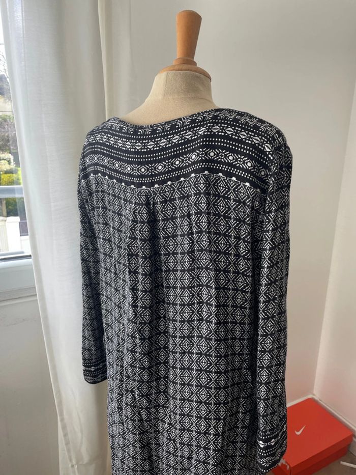 Robe Caroll à motifs noirs Taille 38 - photo numéro 5