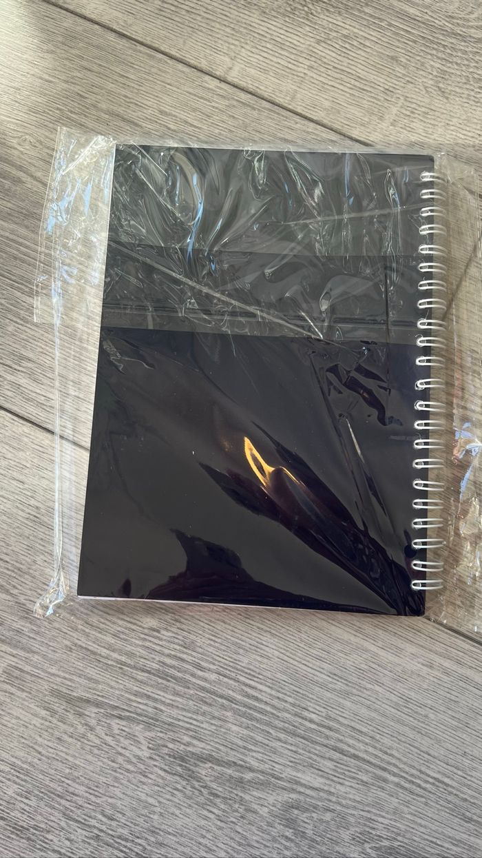 Bloc note neuf - photo numéro 2