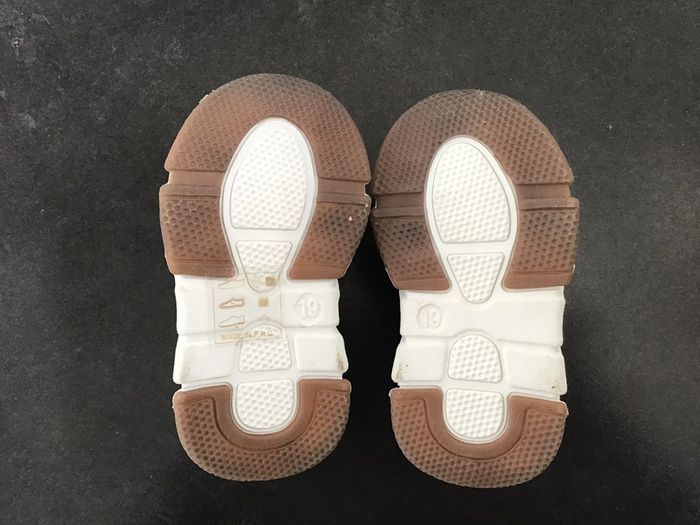 Chaussure garçon taille 19 - photo numéro 2