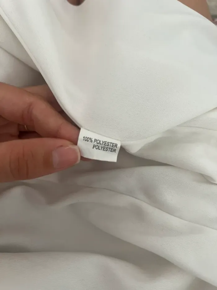 Robe emmanchures américaines blanche et argenté sequins May&co - photo numéro 11