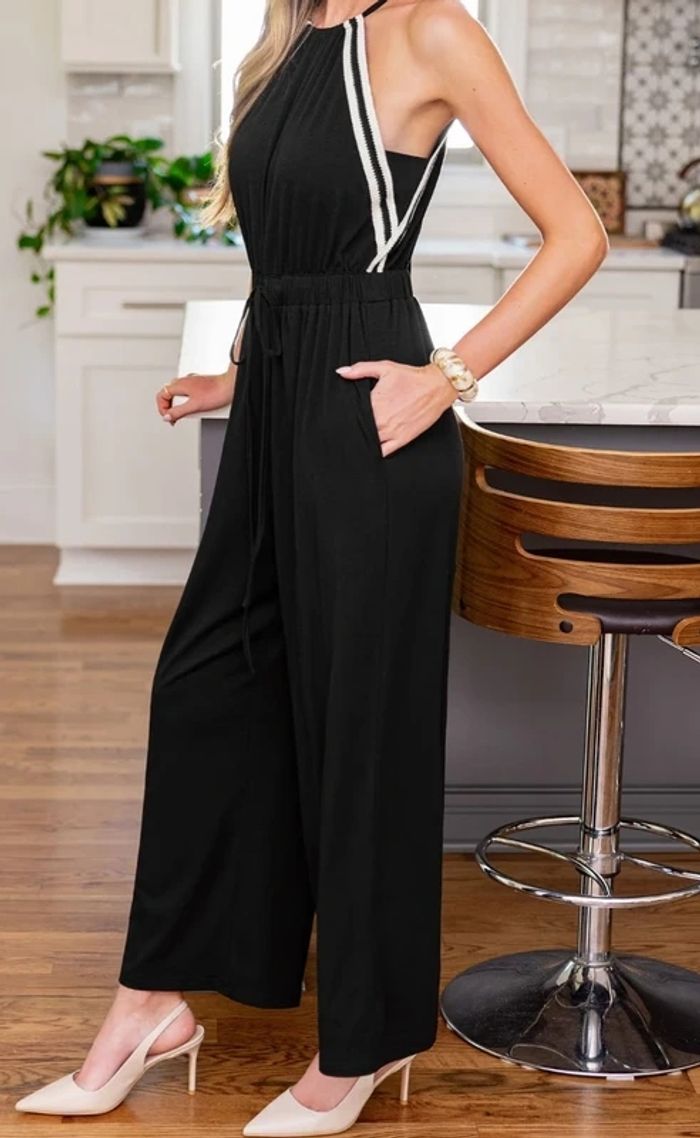 Combinaison chic neuve avec étiquette - photo numéro 3