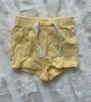 Ensemble short, T-shirt trois