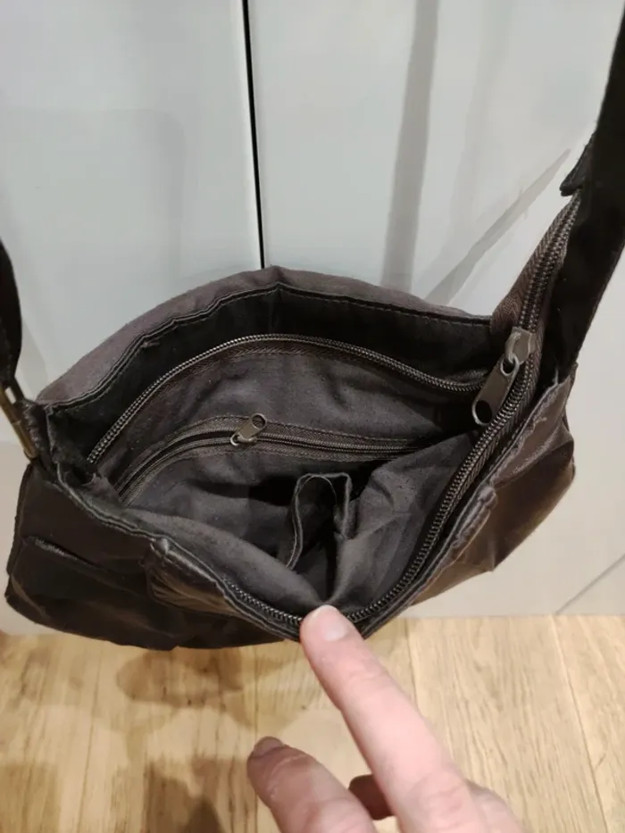 Sac à bandoulière marron satiné - photo numéro 5