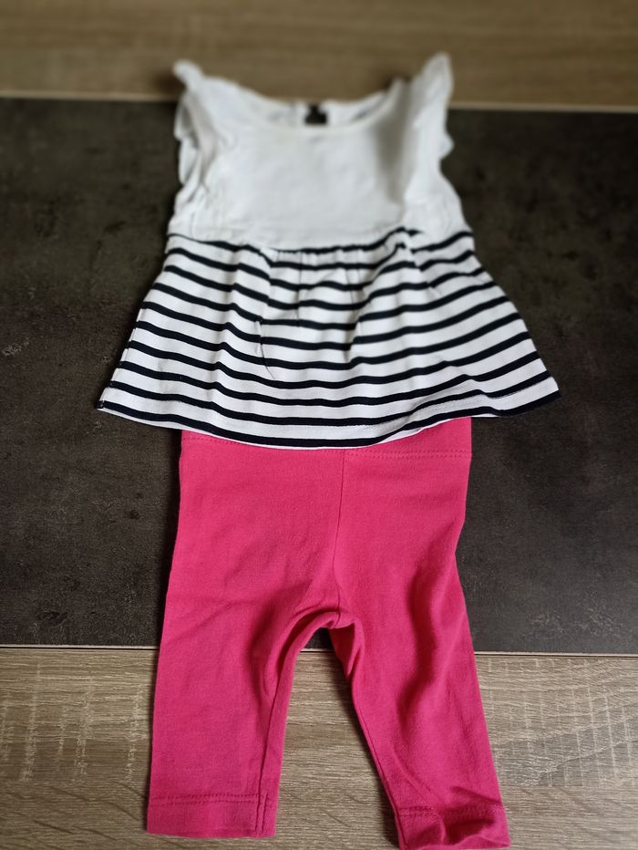 Le legging et la blouse - photo numéro 2