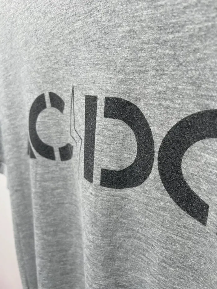 AC/DC grey t-shirt Mens Large - photo numéro 3